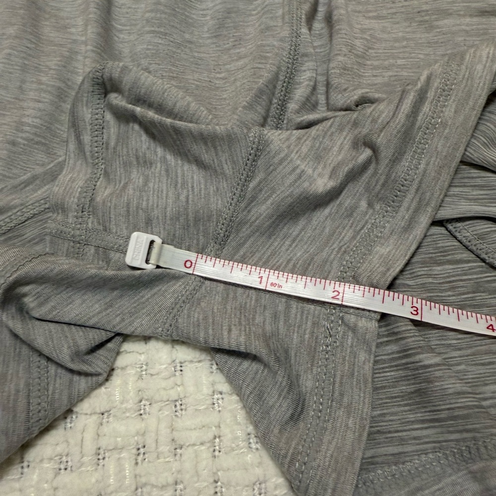 Salt Life women’s grey shorts, small. Excellent condition! - Picture 6 of 8